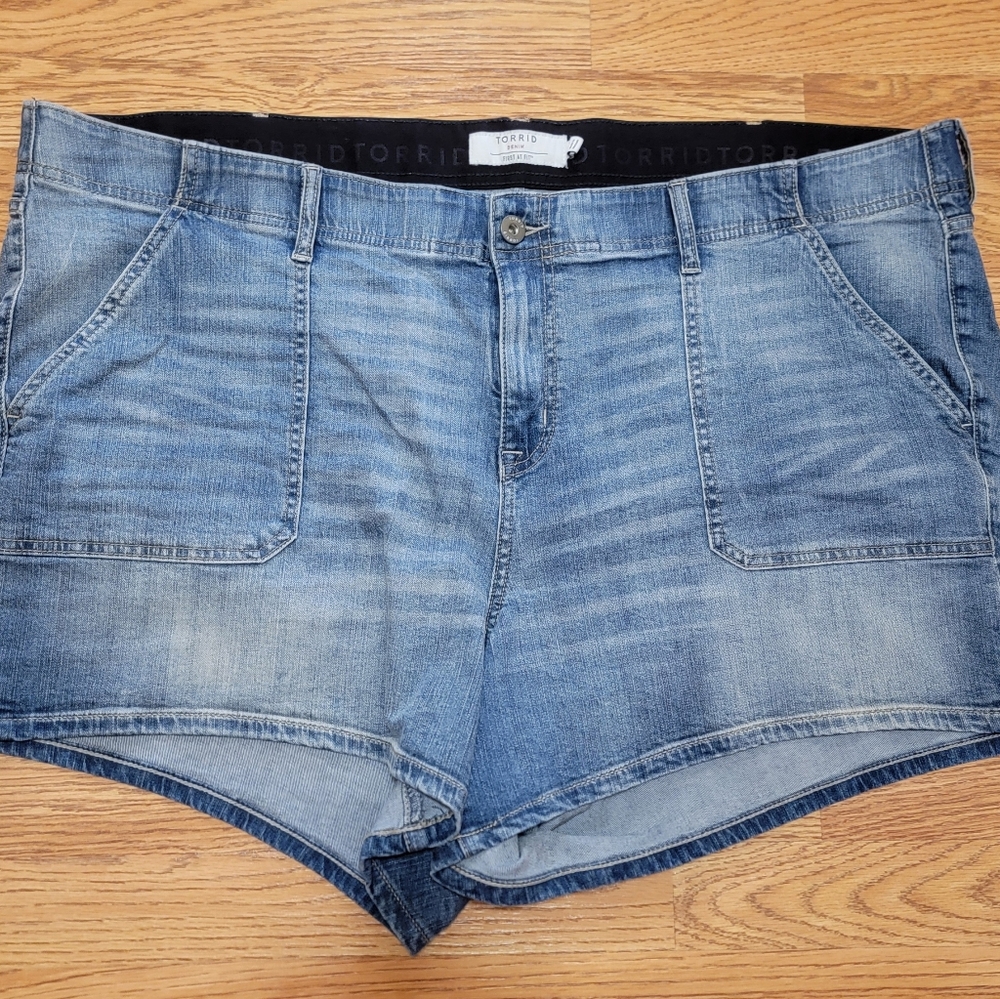 Torrid size 26